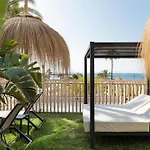 Triton Hotel 4*