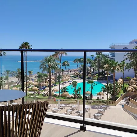 فندق بست تريتون 4*