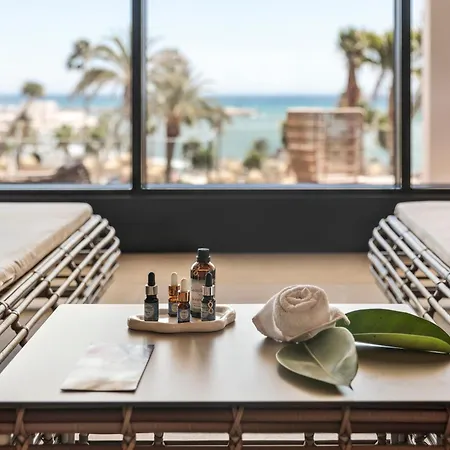 فندق بست تريتون 4*